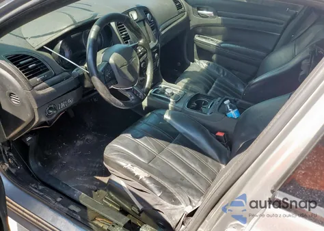 2016 Chrysler 300 S z USA, uszkodzony, nr VIN 2C3CCAGG0GH182645